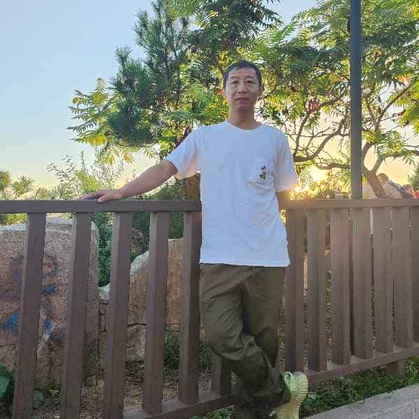 47岁岁辽宁单身帅哥 - 果洛吉缘网