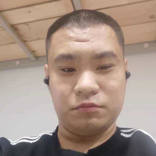 25岁岁山东单身帅哥 - 果洛吉缘网