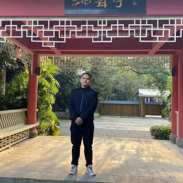 31岁岁重庆单身帅哥 - 果洛吉缘网