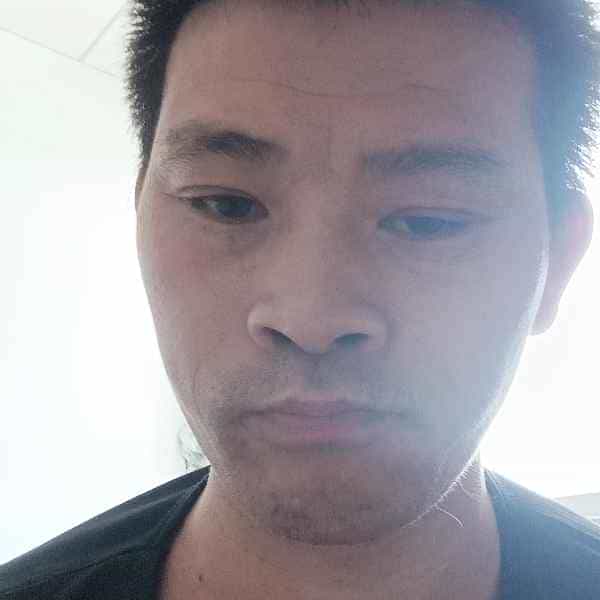 42岁岁重庆单身帅哥 - 果洛吉缘网