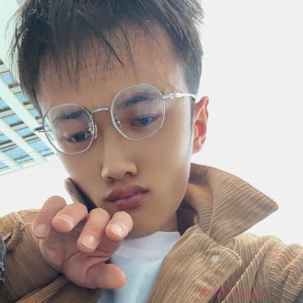 31岁岁贵州单身帅哥 - 果洛吉缘网